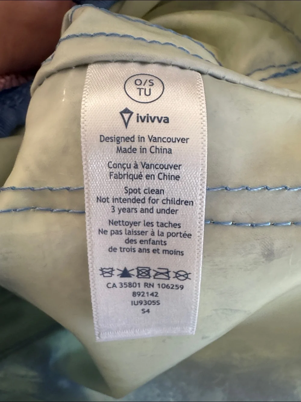 Lululemon Ivivva Blue Cosmetic Pouch with Pink Trim and outside mesh pocket NWOT